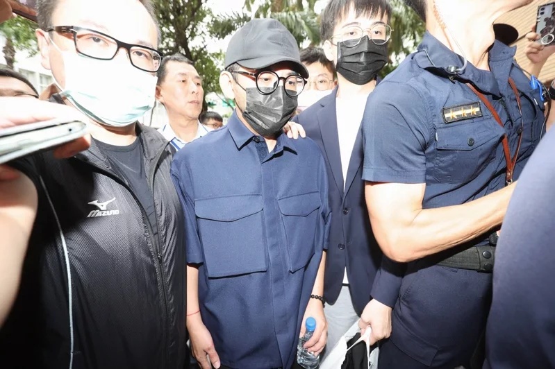 黄子佼爆性骚首露面 张小燕沉痛发声