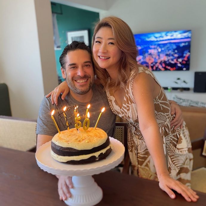 黄湘怡认爱交往3年洋男友 甜喊“最棒的伙伴”