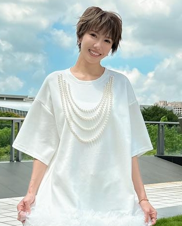 黑人赴北检雨中比赞 大牙踏雨水发文获支持