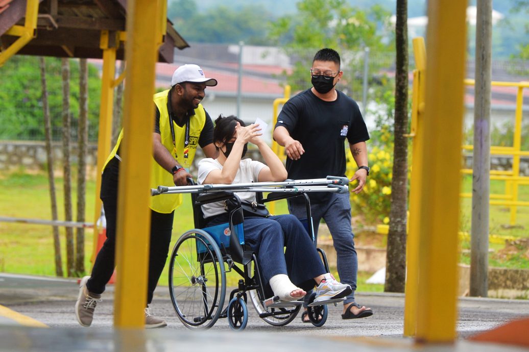 (主文)NS芙蓉/“不用等,完全不用排队!”,选民感叹这次投票很快