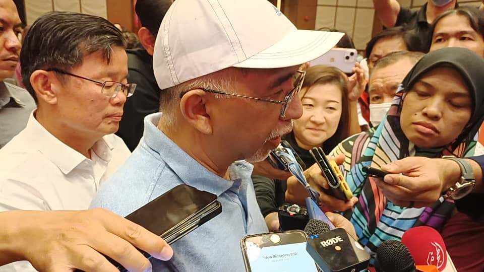 (全国版)槟公正党对手在这一次大玩种族课题