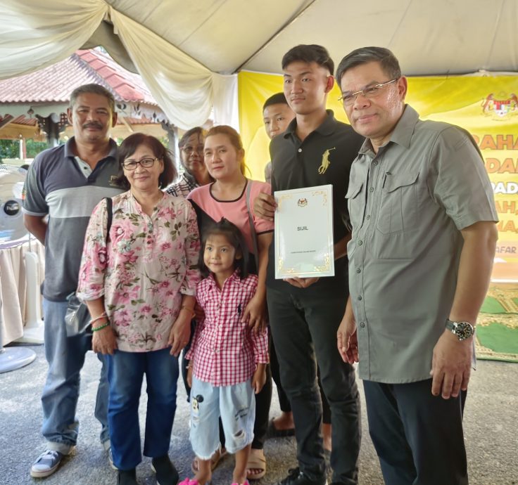 (全国版)赛夫丁:公民权申请文件约14万份。