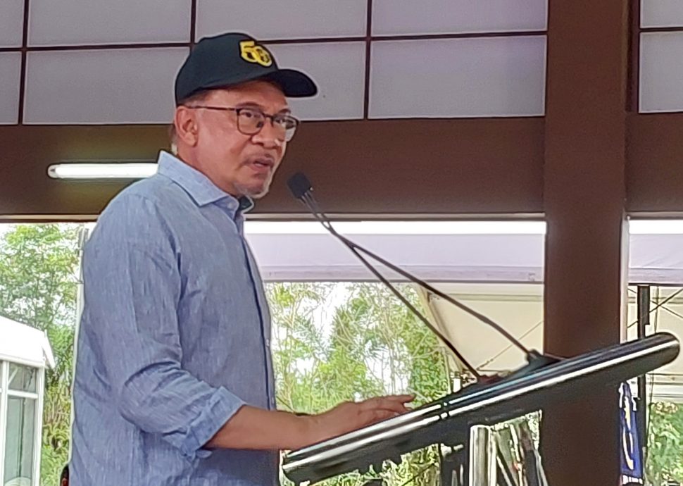 (全国)首相安华 宣布提高稻农津贴金 至500每吨