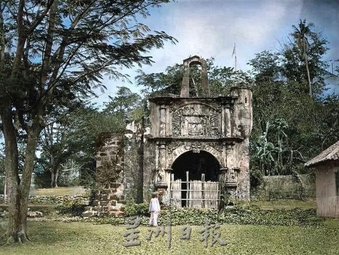 （古城封底主文）《用眼睛去旅游》：古城门