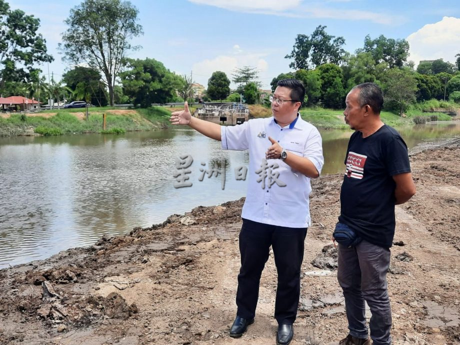 （古城封面主文）为雨季做好准备 双溪布达河挖掘工作已展开
