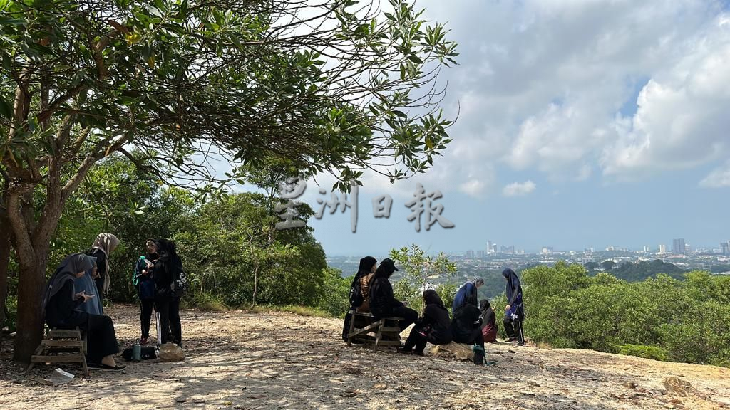 (古城封面主文)熊山登山好去处 柏油路破损危及登山客