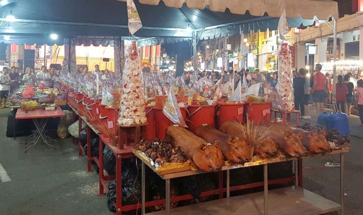 （古城封面主文）疫情改变 万物腾涨·部分盂兰胜会缩小简化