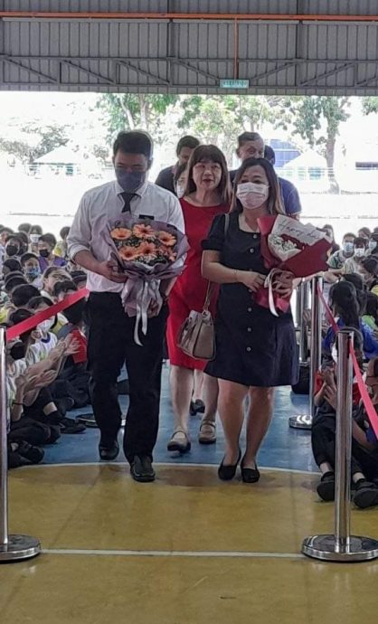 (古城第七版主文)招茂华小庆贺吴钇亿课联副校长荣升