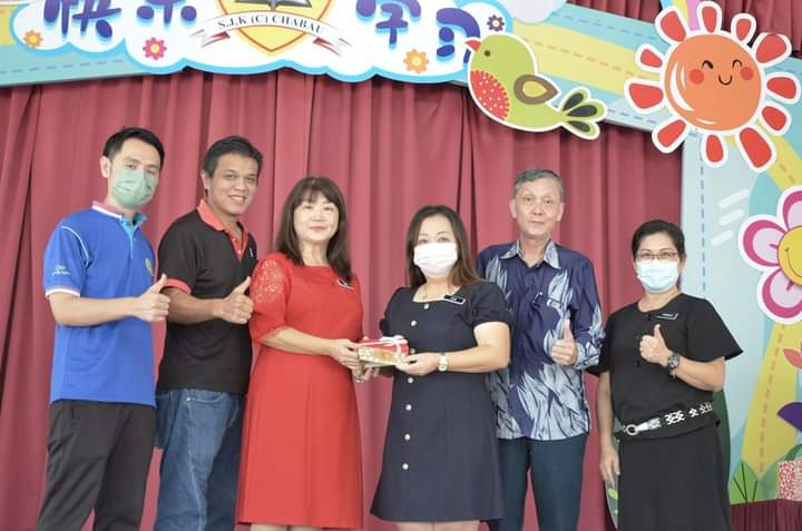 (古城第七版主文)招茂华小庆贺吴钇亿课联副校长荣升