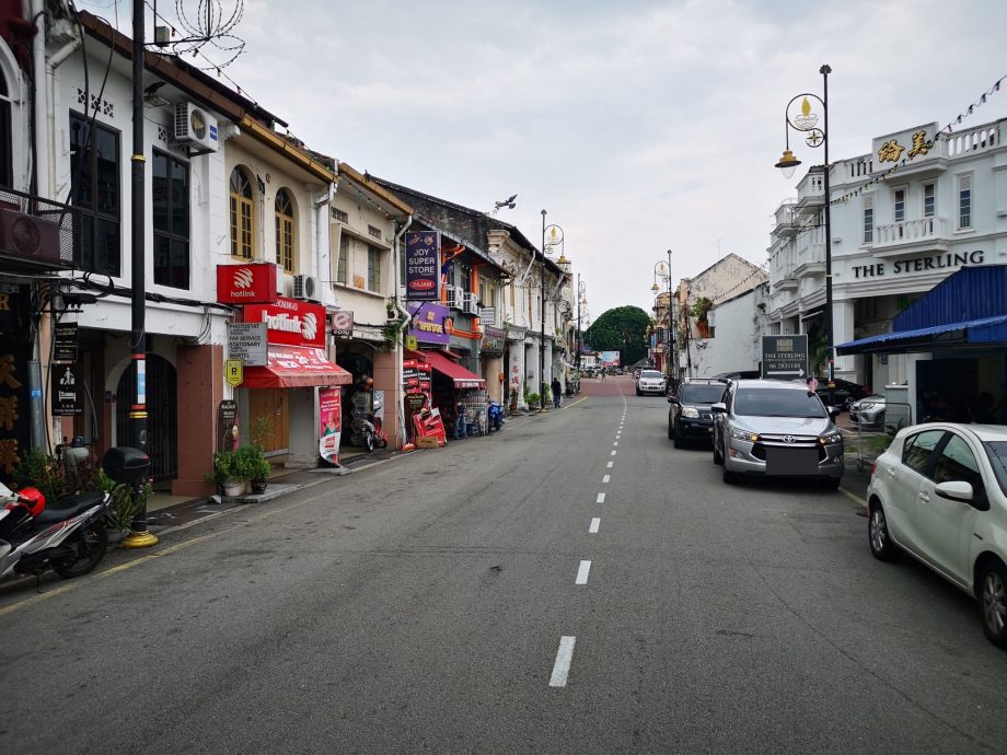 (古城第三版主文)天猛公路局部改道 商家怨生意暴跌 有如被政府抛弃般无助