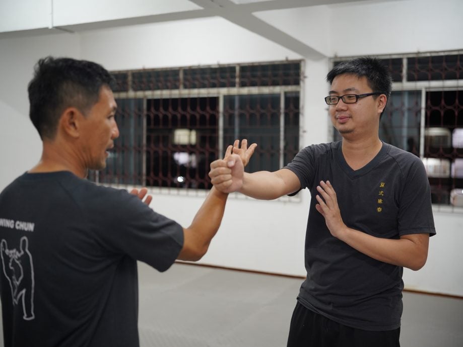 (古城第二版主文)《你动摇了吗》咏春拳直线出拳,最短距离最快速度