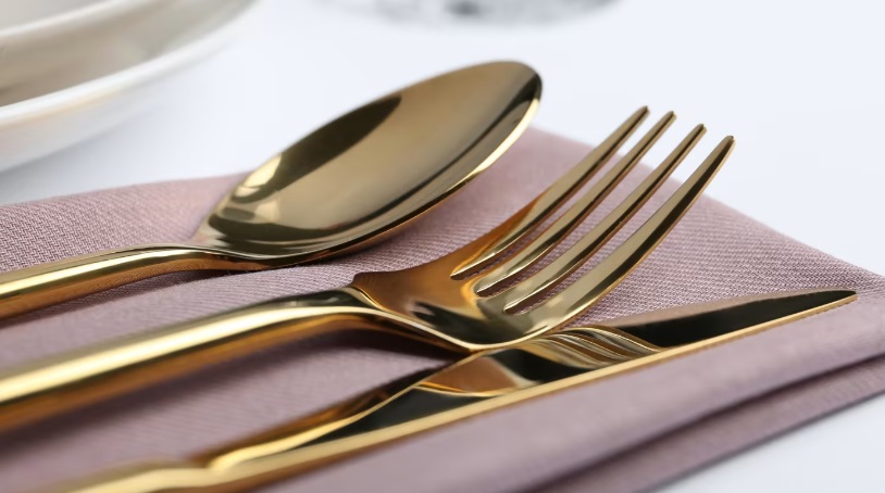 (已签发)全国:狮城洗钱案|苏海金被爆家中餐具都是爱马仕 一副碗碟要价上千新元