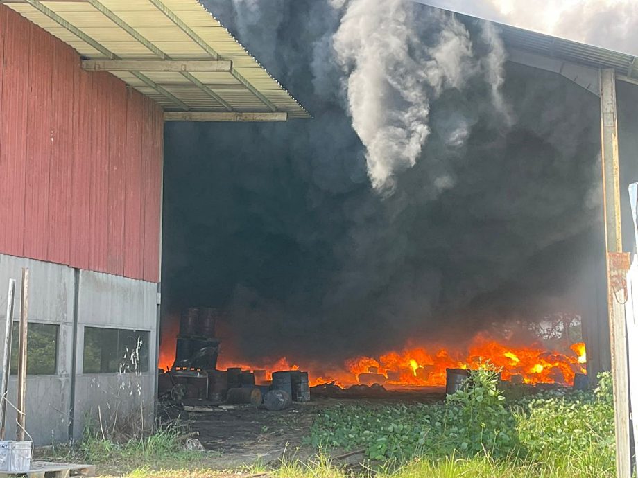 (已签发)柔:士乃泗隆路工厂著火,幸无人伤亡
