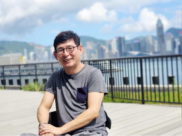 (已签发)柔:狮城二三事:上一刻与同事聊天下一秒倒在厕所 狮城女主管越南游中风惊魂