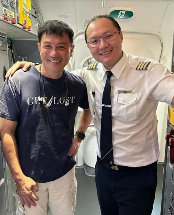(已签发)柔:狮城二三事:前艺人杨伟烈当副机长 林明伦机上喜重逢