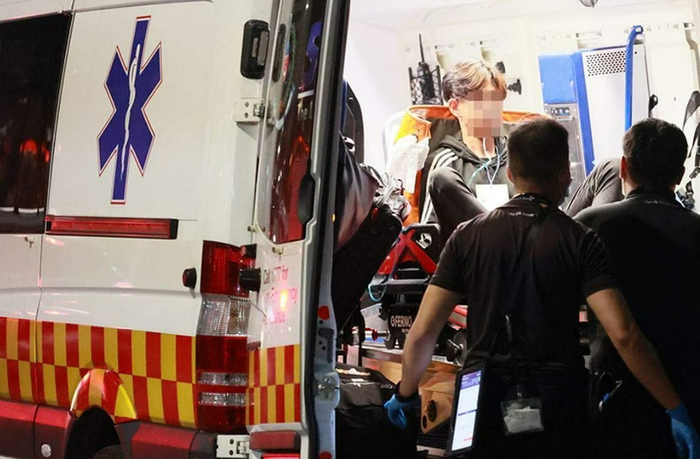 (已签发)柔:狮城二三事:疑充电过度 电板车失火4人吸浓烟送院