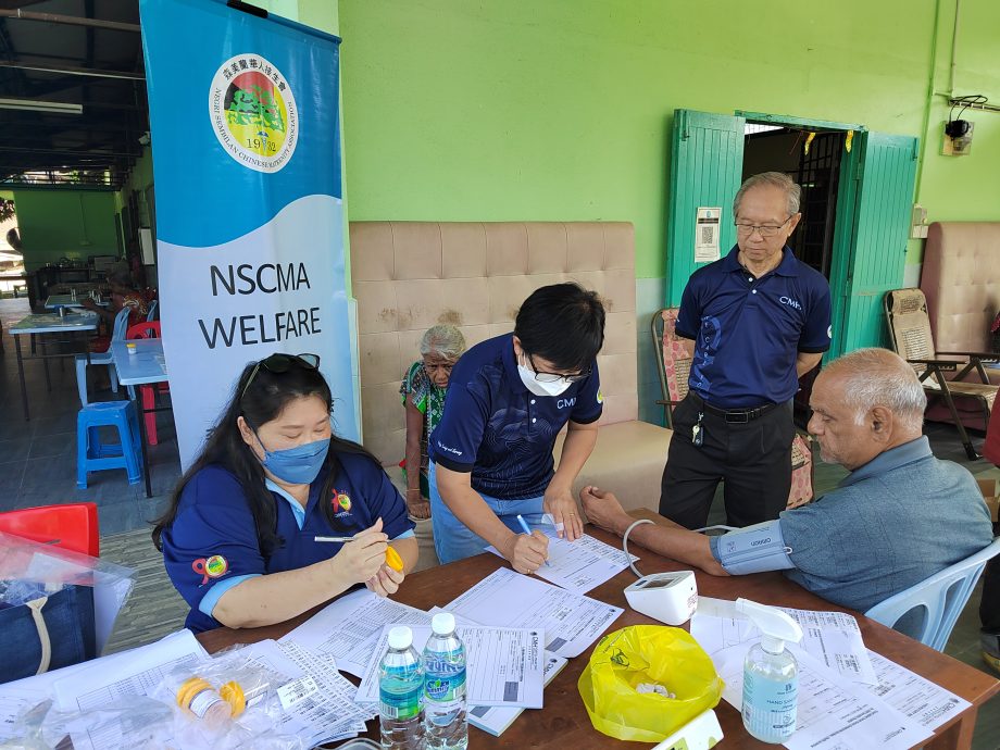 NS芙蓉/森接生会医疗福利援助委员会为义工健康把关