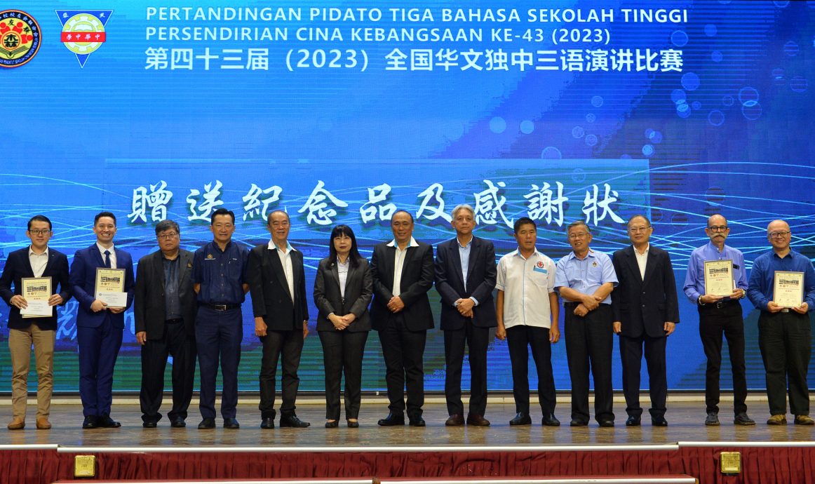 NS芙蓉/谢立意:独中不忽略国英语,地位与中文同等