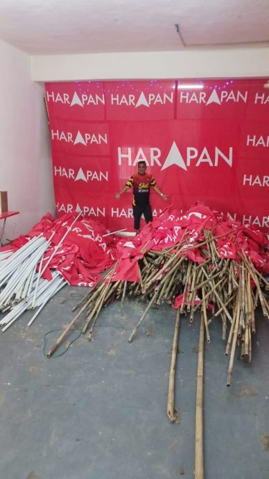 NS芙蓉:州选结束,各区竞选宣传品陆续撤走,告别旗海