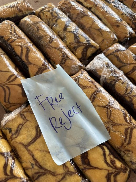 30粒蛋糕卖相不佳不可卖 业者:免费送顾客