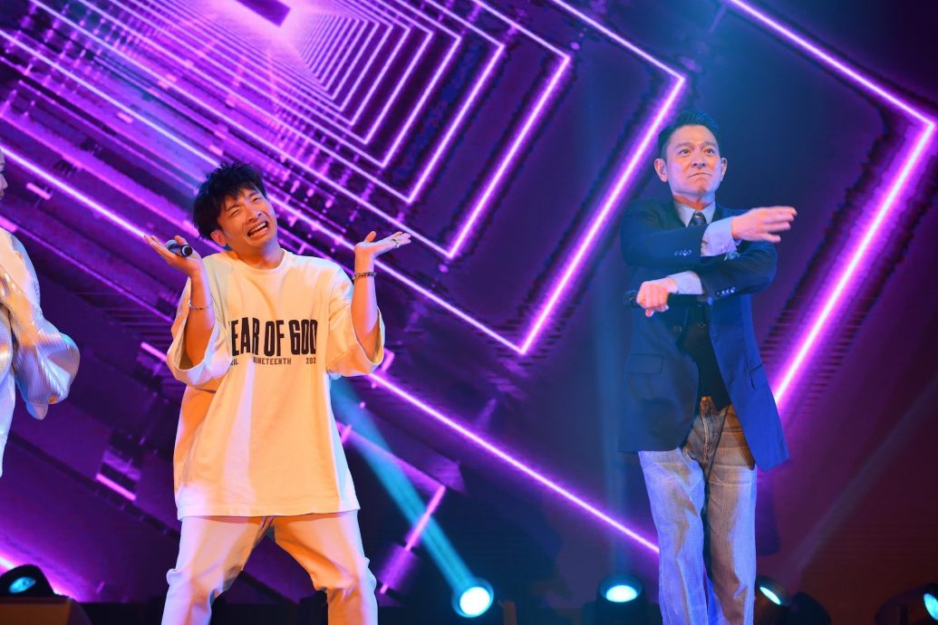 62岁生日|刘德华晒妻女百张私照 亲点陶大宇唱《倒转地球》