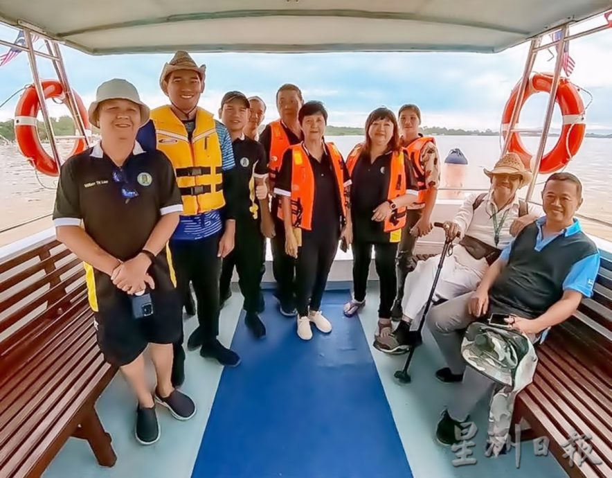 80艘船只清理霹河 提高安顺旅游吸引力