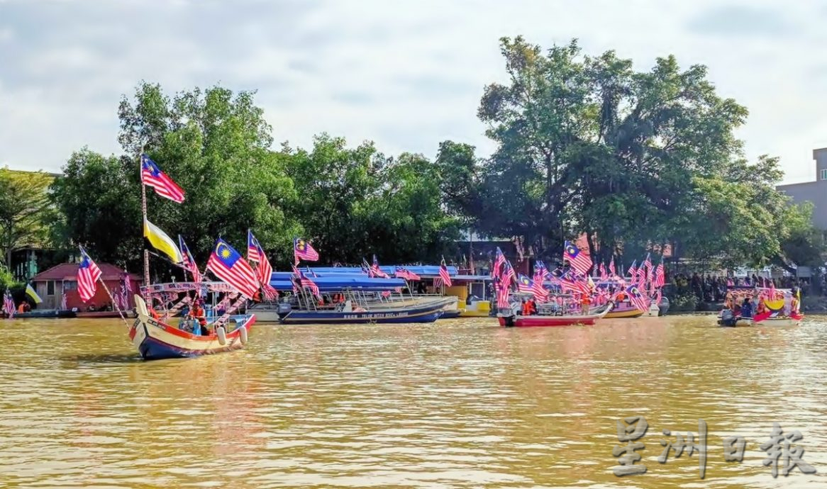80艘船只清理霹河 提高安顺旅游吸引力