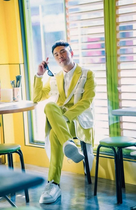 陈威全《妈妈挡》送全天下母亲 携妈妈团跳Mamak广场舞