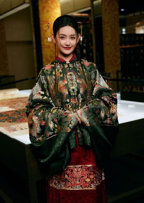 “童星第1美女”被曝偷漏税 补缴逾152万惊人收入曝光