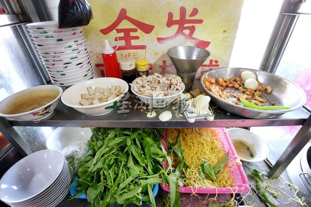 【人气美食】全发正宗槟城福建虾面 全用虾壳熬汤配新鲜虾受好评