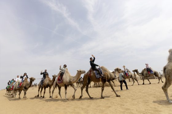 【中国】从沙漠到草原，看内蒙古的现代与传统