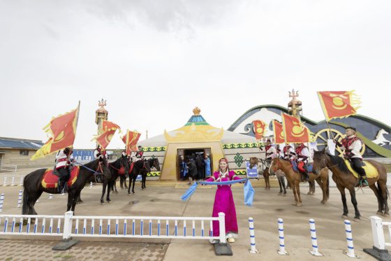 【中国】从沙漠到草原，看内蒙古的现代与传统