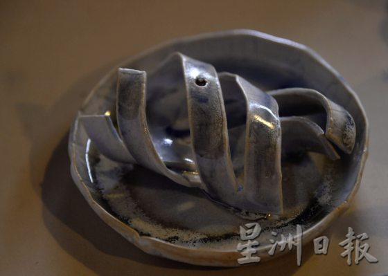 【行走江壶／01】喝茶喝出的副业──玩泥巴造壶，烧制独一无二的茶具