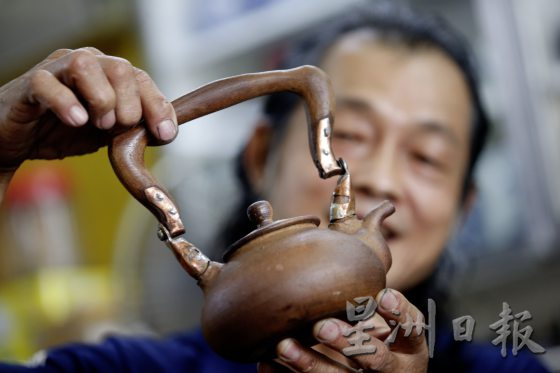 【行走江壶/02】喝茶喝出的绝活──用修车技艺修壶,再造茶壶新生命