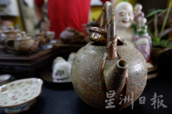 【行走江壶/02】喝茶喝出的绝活──用修车技艺修壶,再造茶壶新生命