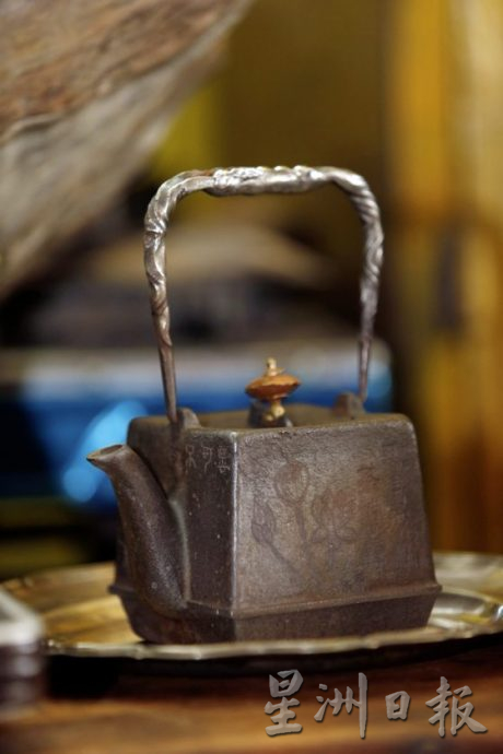 【行走江壶/02】喝茶喝出的绝活──用修车技艺修壶,再造茶壶新生命