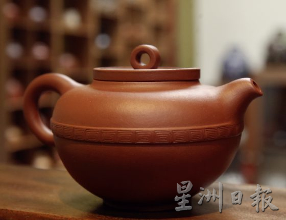 【行走江壶／03】喝茶喝出的爱好──玩壶品壶，紫砂壶玩不起，偏爱收藏老壶