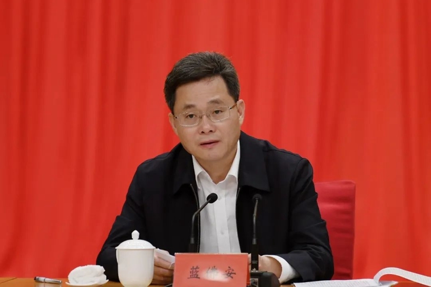 上午卸任山西省委书记 蓝佛安出任中财政部书记