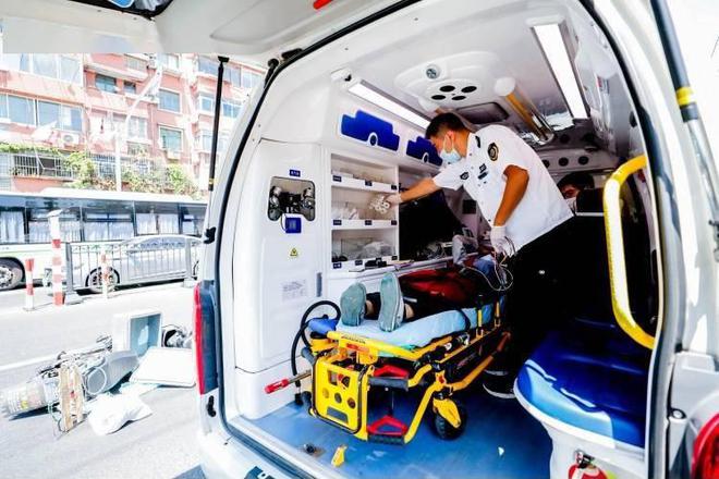 上海两名13岁女生投毒 全班多名同学不适