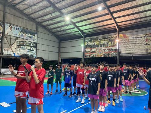 东：关丹业余篮球公会办2023年第五届会长杯（14岁和以下）男女篮球锦标赛，共有5队参与比赛，争夺冠军殊荣