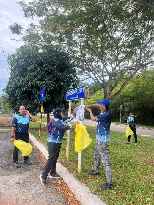 关丹市政厅拆除逾200幅高利贷广告横幅。