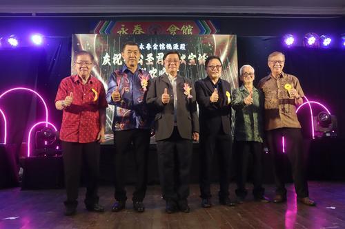 东：华总永久名誉会长丹斯里方天兴认为，关丹人民目前最关注的有两项事件
