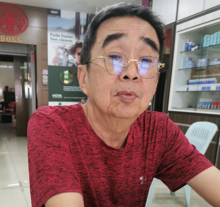 东：淡马鲁市议会建筑物控制局将旧街40座旧建筑物列为“文化遗产建筑物”（Bangunan Warisan），发出信函指示商家或业主粉刷建筑物。