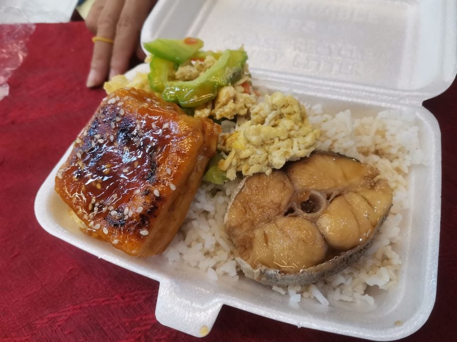 东：白饭涨价 关丹熟食观望 部分已涨50仙