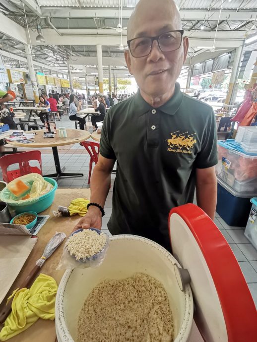 东：白饭涨价 关丹熟食观望 部分已涨50仙