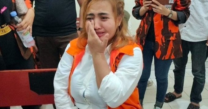  为流量公然吃猪肉  穆女被判监2年 罚款7.6万