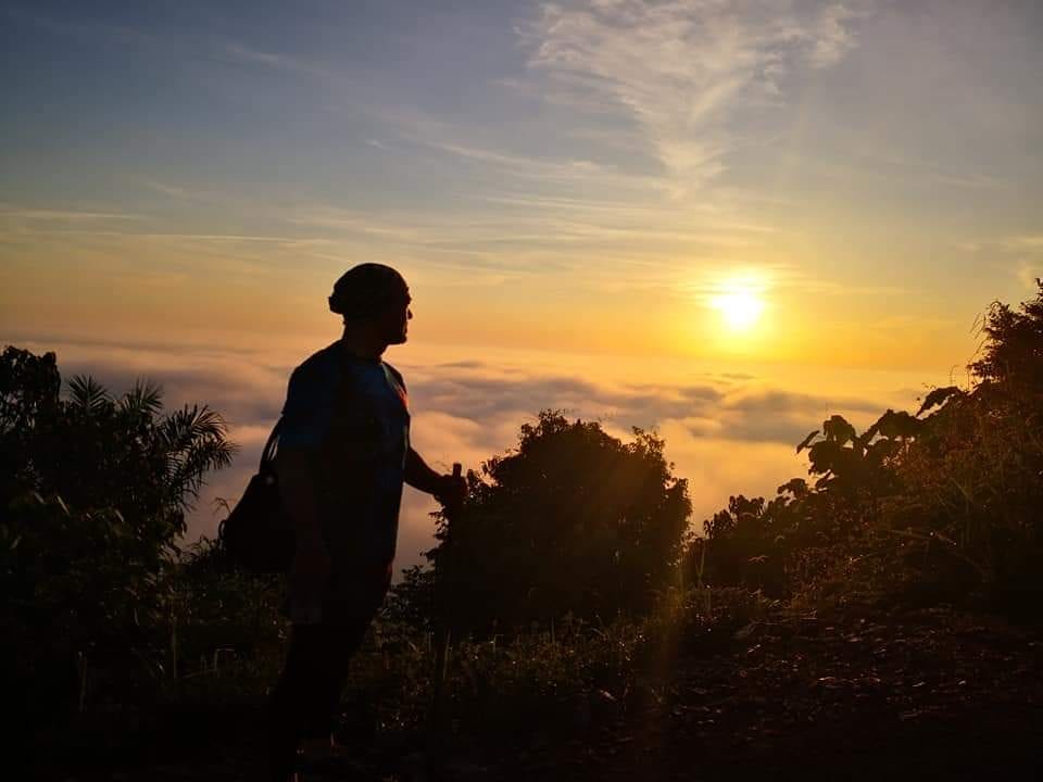 为父亲选帅气遗照 张咏华儿子憾中秋缺圆