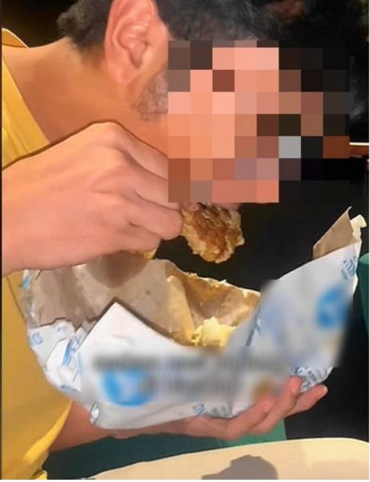  乱丢沾屎尿布在电影院  清洁工：全院都是屎味