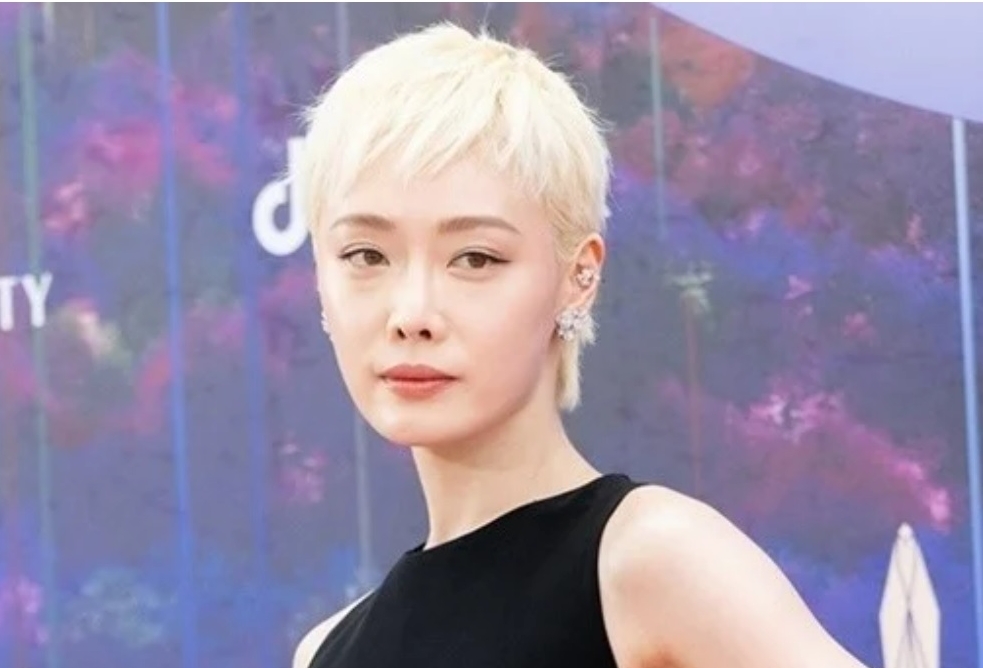 二度道歉曾校园霸凌 金赫拉承诺不再有谎言	