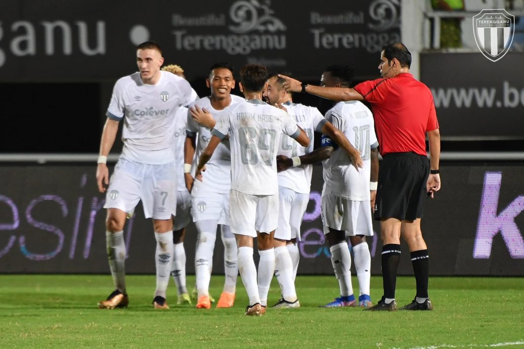 亚洲足协杯G组| 中岸水手送乌龙球 登小胜开门红